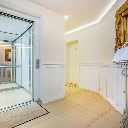 Hébergement de vacances View 1 *