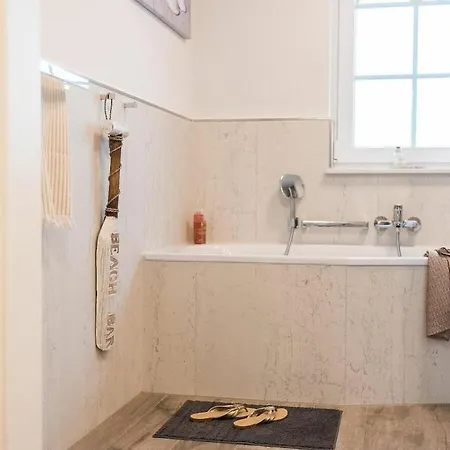 View 1 Hébergement de vacances *